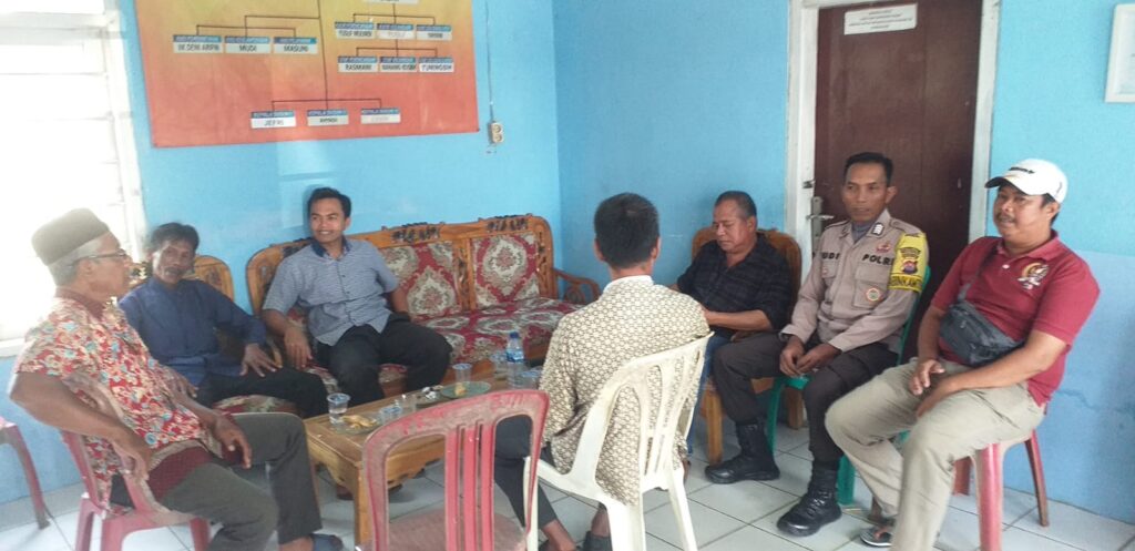 Polsek Carita Sharing Informasi Serta Dengarkan Keluhan Warga 9 WhatsApp Image 2023 08 25 at 09.37.35