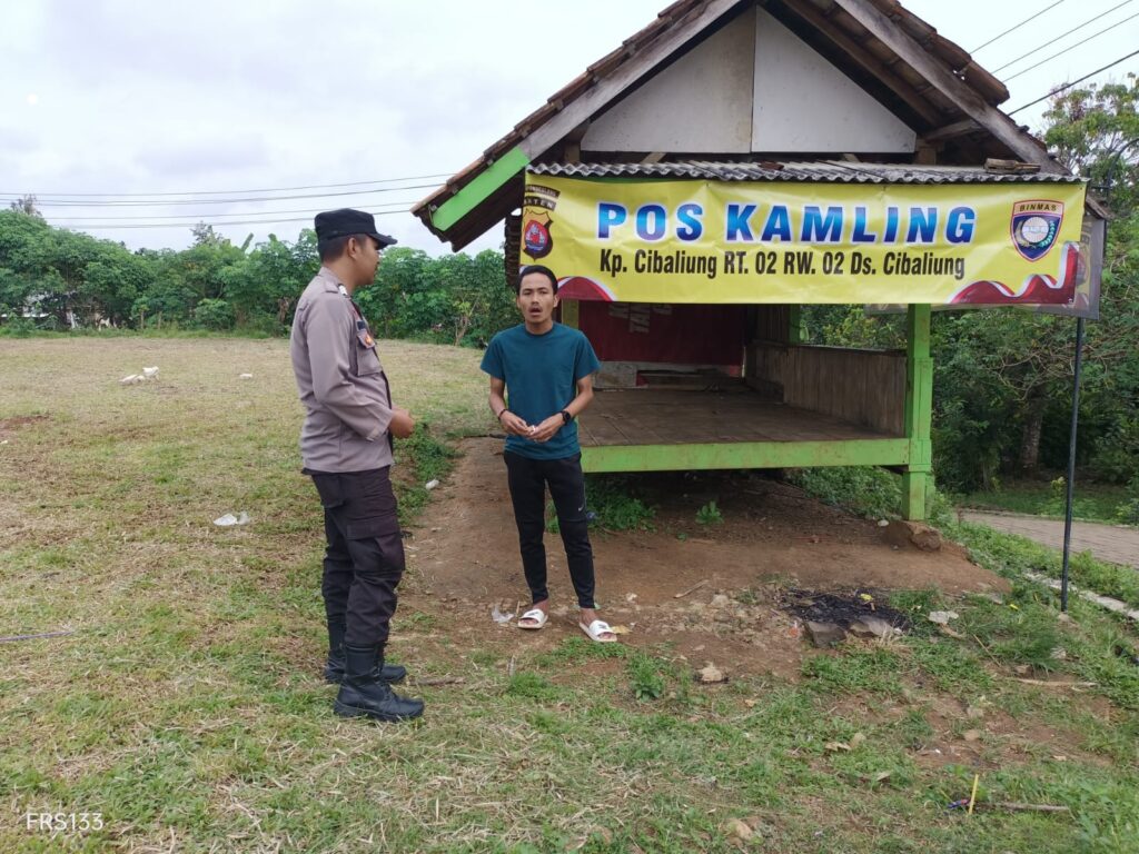 Door To Door Sistem Bhabinkamtibmas Polsek Cibaliung Sambang Pos Kamling 7 WhatsApp Image 2023 08 26 at 13.52.33