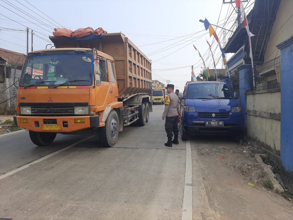 Polsek Bojong Berikan Pelayanan Strong Point Pagi 3 WhatsApp Image 2023 08 27 at 07.34.39