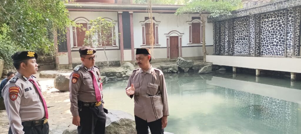 Patroli Dialogis Sat Pamobvit Polres Pandeglang di Obyek Wisata 5 WhatsApp Image 2023 08 27 at 08.47.33