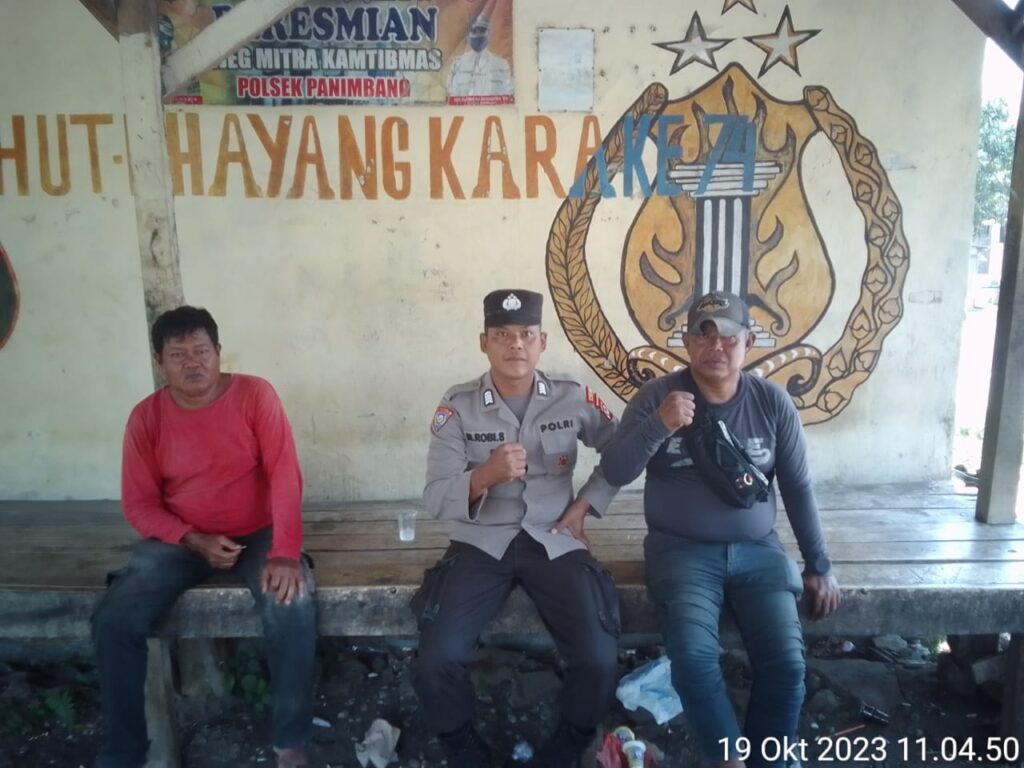Bhabinkamtibmas Polsek Panimbang Terus Berupaya Ciptakan Keamanan 4 WhatsApp Image 2023 10 20 at 14.34.02