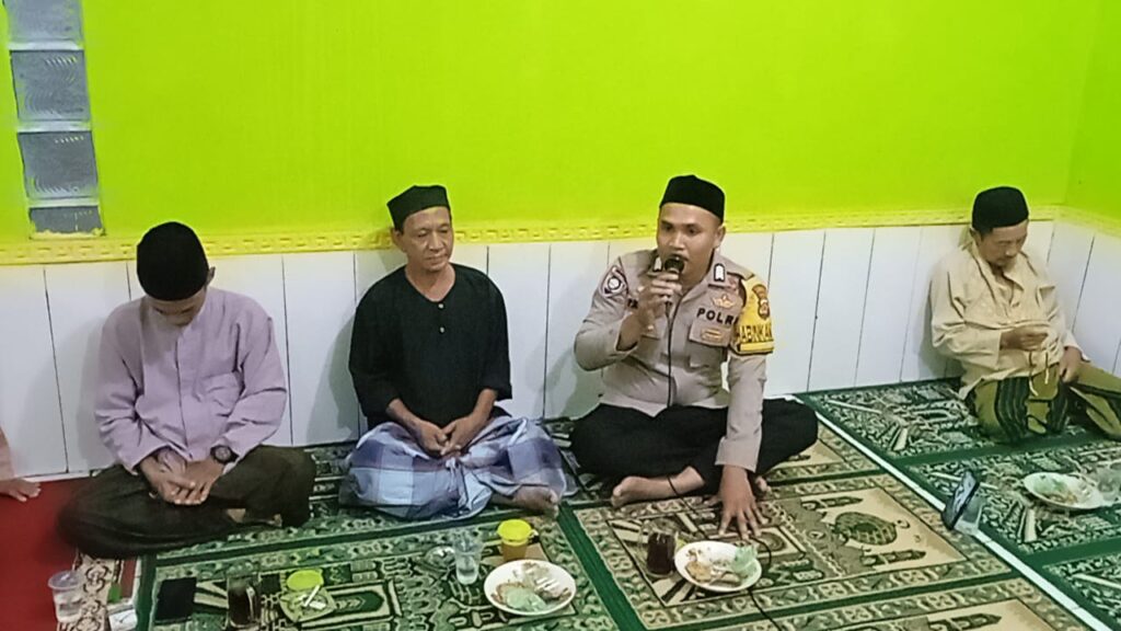 Polsek Cikedal Hadiri Pengajian Rutin dan Sambang Masyarakat 10 WhatsApp Image 2023 10 22 at 10.56.41
