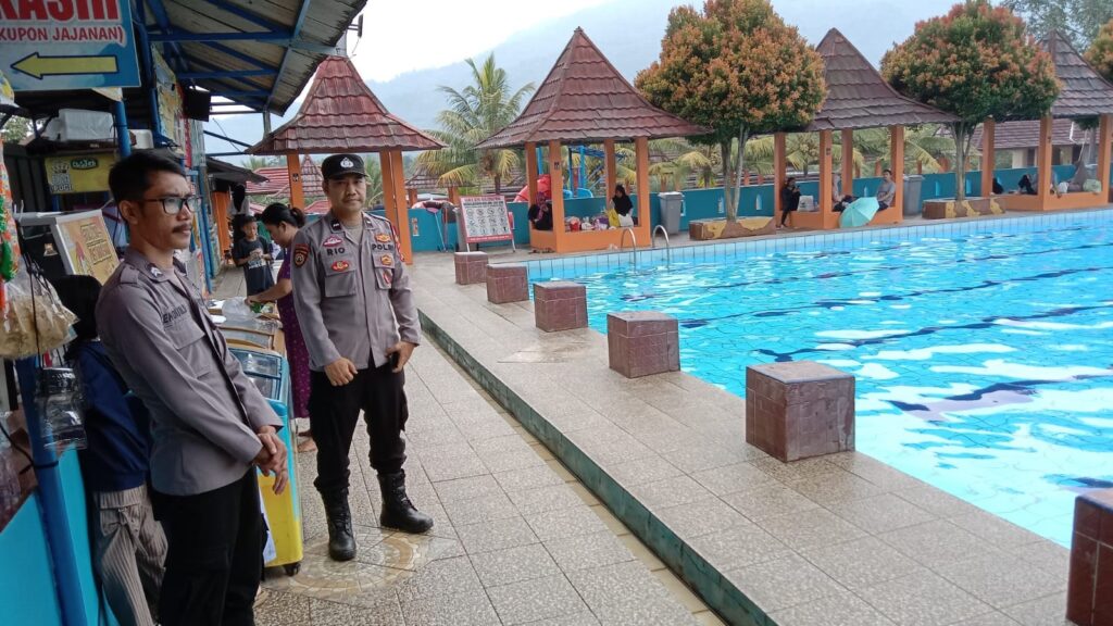Polsek Mandalawangi Gencar Lakukan Pengamanan dan Himbauan di Wisata DM Desa Kurung Kambing 1 WhatsApp Image 2023 11 12 at 17.50.03
