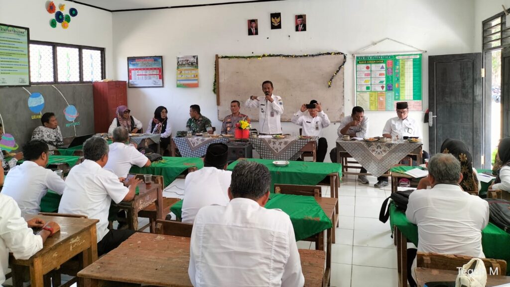 Kapolsek Angsana Hadiri Kegiatan Persiapan Memperingati HUT PGRI KE 78 Tingkat Kecamatan Angsana Tahun 2023 6 WhatsApp Image 2023 11 15 at 13.40.18