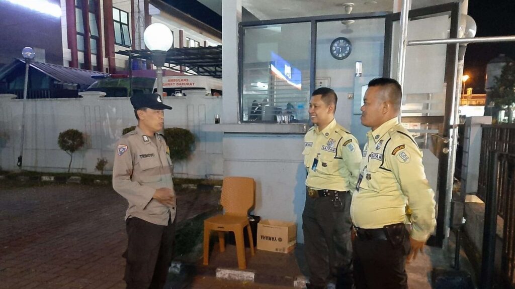 Polsek Pandeglang Intensifkan Patroli Rutin untuk Cegah Tindak Pidana 5 WhatsApp Image 2023 11 17 at 05.35.00