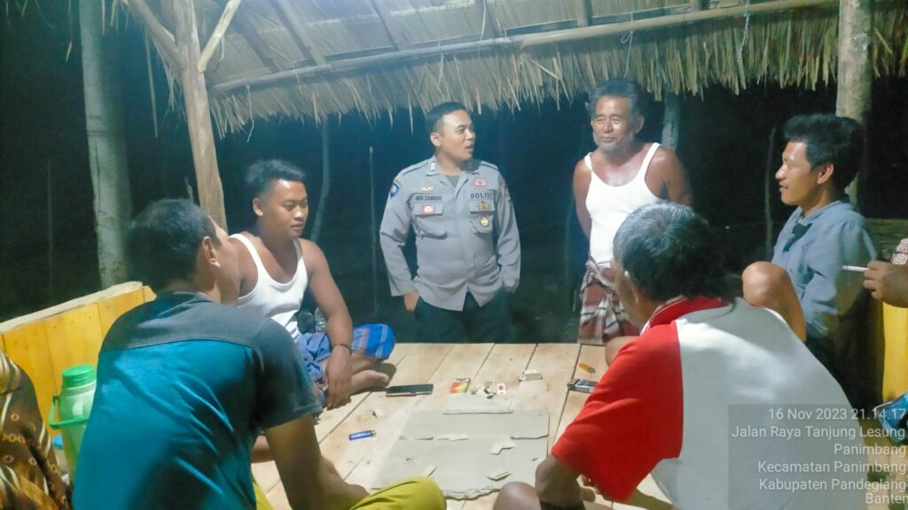 Patroli Malam, Keamanan Terjamin: Polsek Panimbang Berupaya Ciptakan Situasi Kamtibmas yang Aman 7 WhatsApp Image 2023 11 17 at 07.56.37