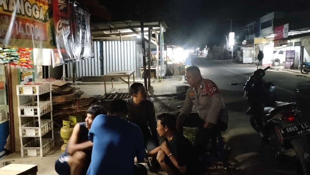 Polsek Menes Gelar Patroli Malam Hari Untuk Cegah Penyakit Masyarakat 10 WhatsApp Image 2023 12 23 at 07.22.15