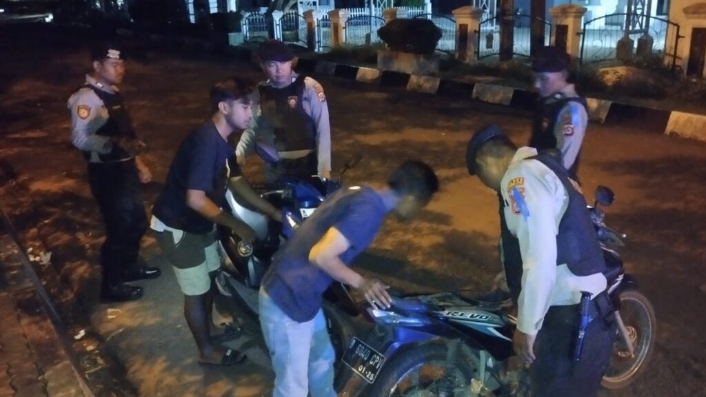 Satgas Preventif Operasi Lilin Maung 2023 Polres Pandeglang Gelar Patroli Cipta Kondisi menjelang Natal dan Tahun Baru 2024 2 WhatsApp Image 2023 12 24 at 11.34.45