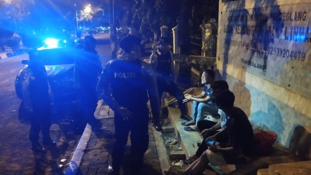 Patroli Blue Light System Polres Pandeglang Gencar Dilaksanakan untuk Menciptakan Keamanan dan Ketertiban dalam Operasi Lilin Maung 2023 6 WhatsApp Image 2023 12 24 at 12.34.06