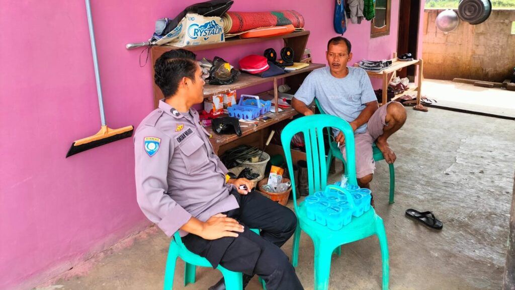 Sinergi Positif Polsek Pagelaran: Bhabinkamtibmas Bersua Langsung dengan Warga Binaan 5 WhatsApp Image 2023 12 25 at 00.34.45