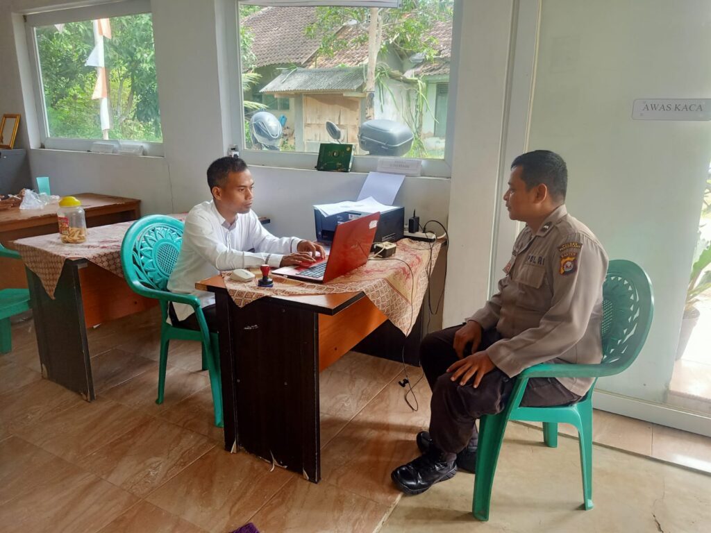 Kanit Binmas Polsek Cadasari Membangun Kedekatan dengan Kantor Desa Awilega 8 WhatsApp Image 2024 04 25 at 11.34.11