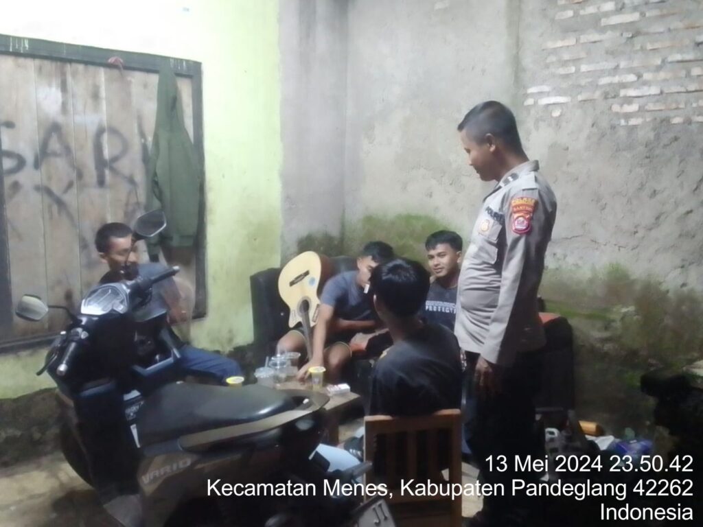 Antisipasi Gangguan Kamtibmas, Polsek Menes Gencarkan Patroli KRYD di Wilayah Menes 5 WhatsApp Image 2024 05 14 at 13.31.01