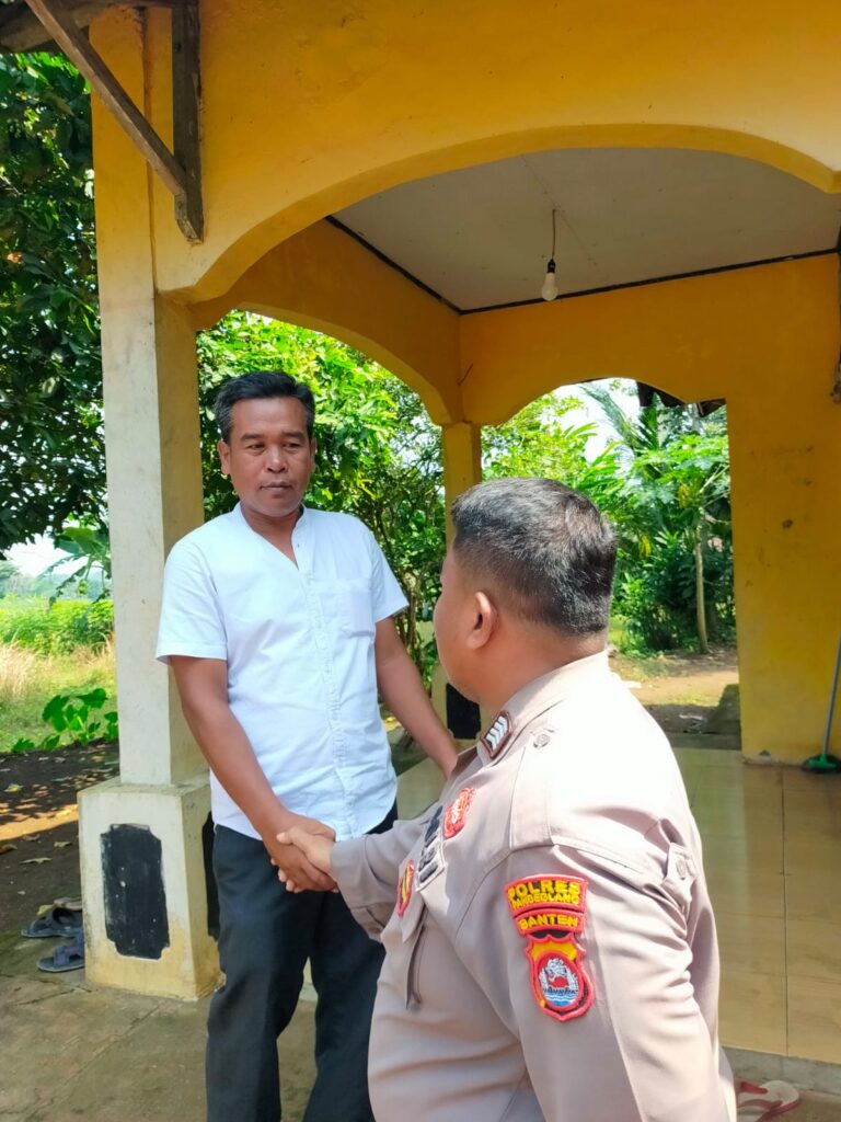 Jalin Komunikasi Yang Baik Dengan Masyarakat Polsek Cikedal Ciptakan Situasi Kondusif 5 WhatsApp Image 2024 05 18 at 18.19.22