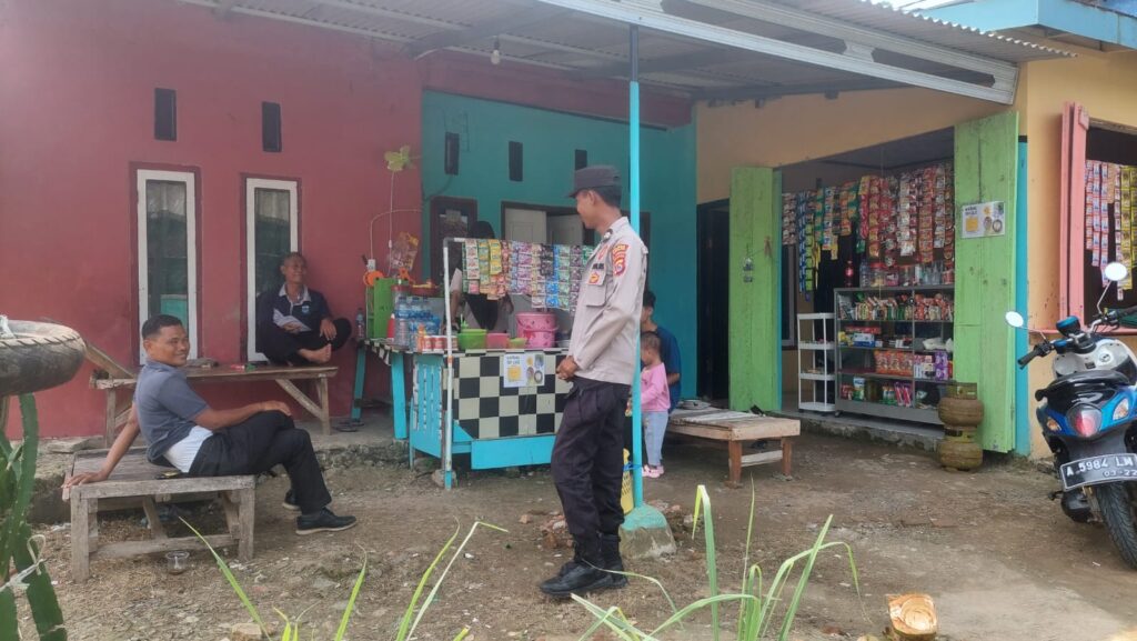 Antisipasi Kriminalitas di Darkum Polsek Patia, Kapolsek Patia Tingkatkan Patroli 7 WhatsApp Image 2024 05 21 at 13.30.06