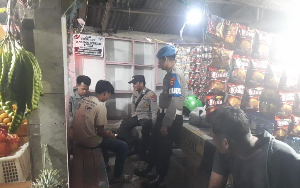 Polsek Saketi Gelar Patroli Malam Antisipasi Tindak kriminalitas 9 WhatsApp Image 2024 05 23 at 22.05.33