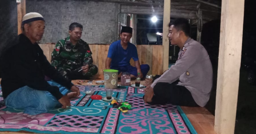 Sinergitas TNI-Polri di Wilayah Polsek Cimanuk Perkuat Kamtibmas 6 WhatsApp Image 2024 05 23 at 22.17.23