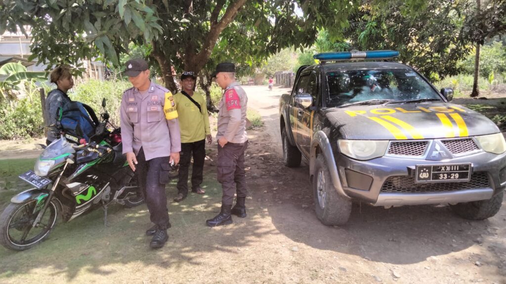 Polsek Cikeusik Polres Pandeglang Gelar Patroli Siang Jaga Kamtibmas di Cikeusik 7 WhatsApp Image 2024 05 23 at 22.19.05