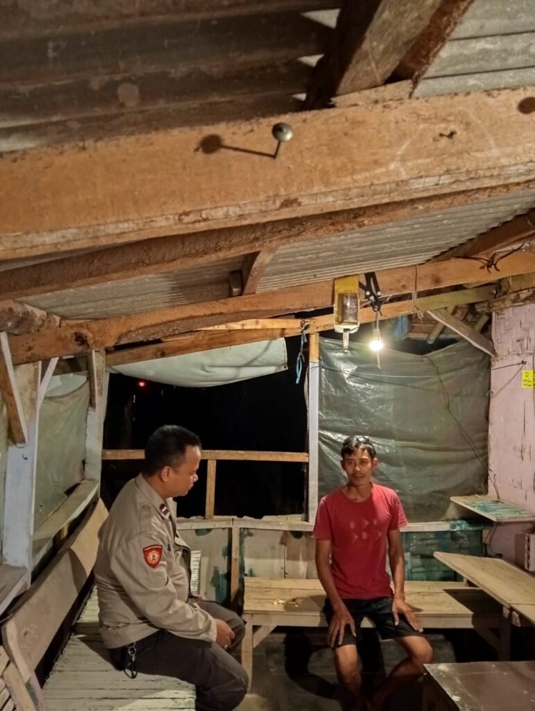 Polsek Pagelaran Gelar Patroli Malam untuk Antisipasi Gangguan Kamtibmas 9 WhatsApp Image 2024 05 23 at 22.49.21