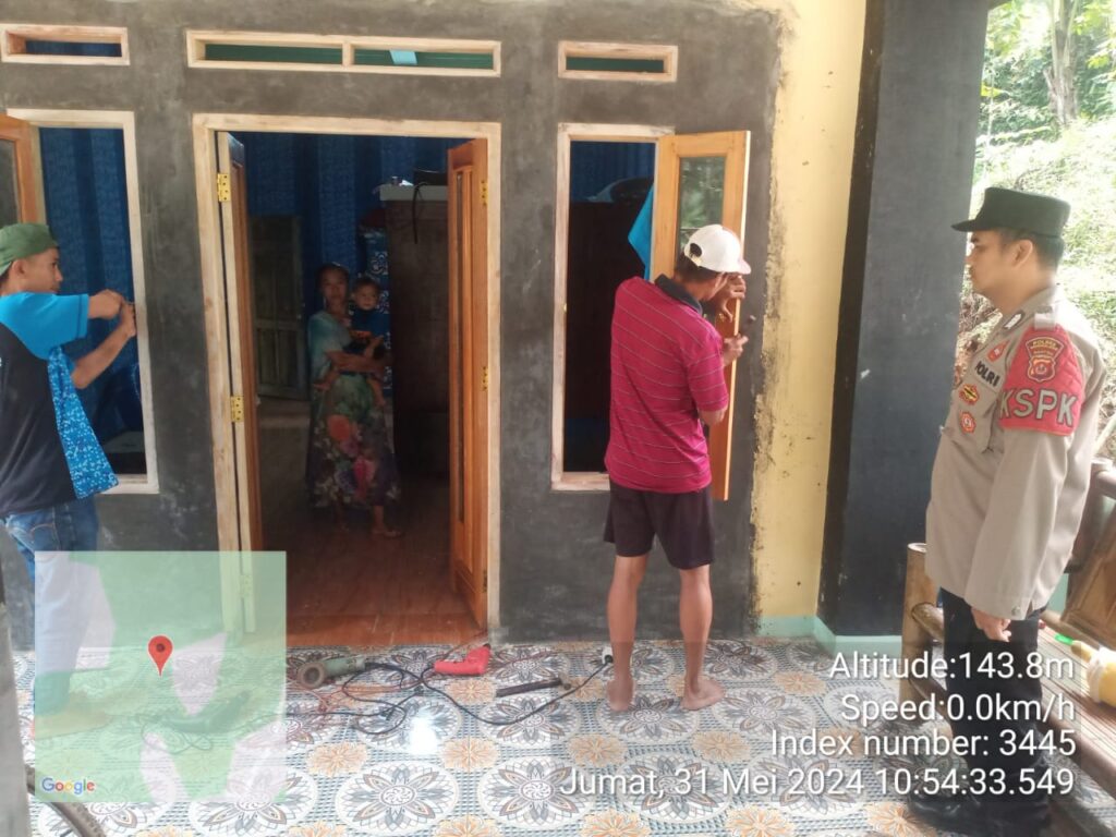 Polsek Menes Polres Pandeglang Melaksanakan Sambang Kepada Warga di Kecamatan Menes 6 IMG 20240601 WA0088