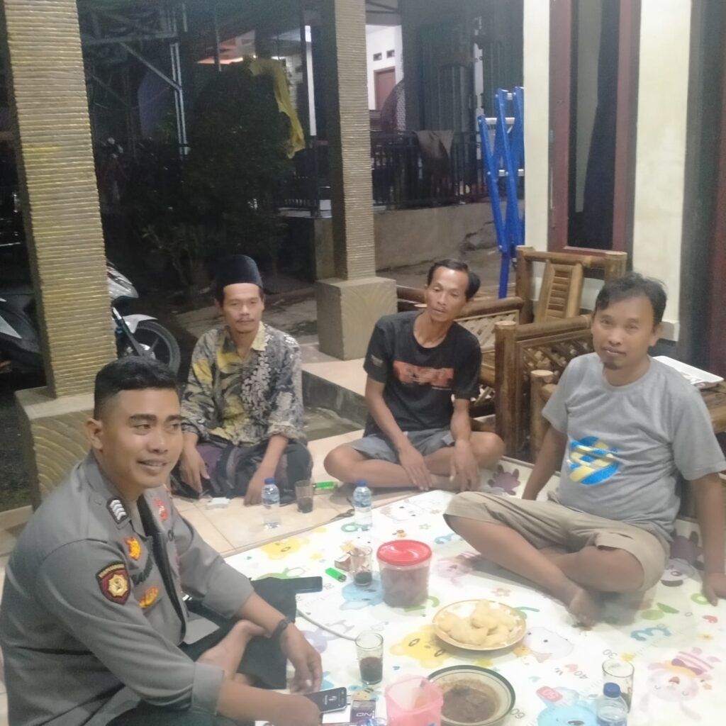 Bhabinkamtibmas Polsek Bojong Polres Pandeglang Gelar Sambang Dialogis dengan Warga Binaan 3 WhatsApp Image 2024 06 17 at 08.05.59