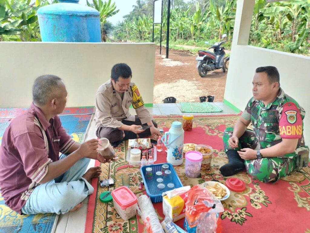 Sambangi Warga Binaan Bhabinkamtibmas Polsek Cadasari Berikan Pesan Kamtibmas 3 WhatsApp Image 2024 06 28 at 08.24.08