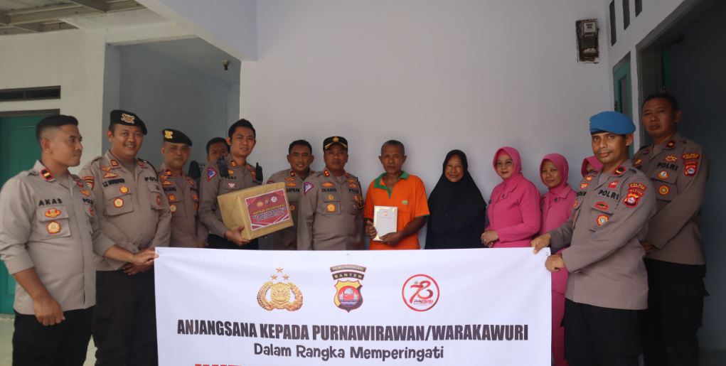 Polres Pandeglang Lakukan Anjangsana ke Purnawirawan Polri dalam Rangka Peringatan Hari Bhayangkara ke-78 4 pp