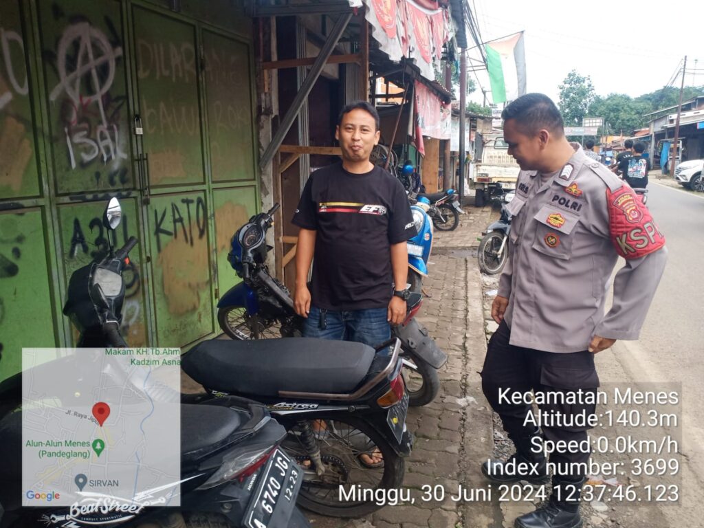 Polsek Menes Gelar Patroli Dialogis dan Himbauan Kamtibmas kepada Pengendara Motor 8 WhatsApp Image 2024 06 30 at 17.38.19