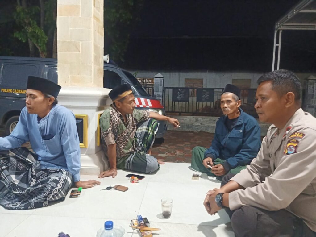Kanit Binmas Polsek Cadasari Melaksanakan Sambang Kewarga 6 WhatsApp Image 2024 07 06 at 07.58.38