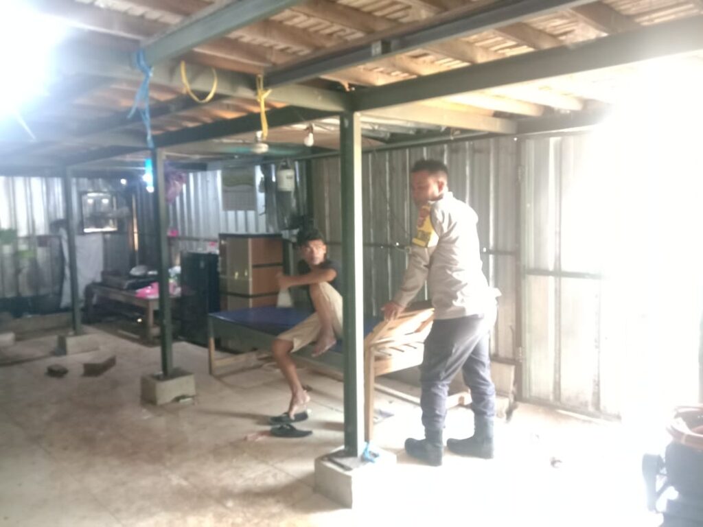 Ciptakan Situasi Kondusif, Polsek Jiput Ajak Warga Jaga Kamtibmas 4 WhatsApp Image 2024 07 12 at 20.37.04