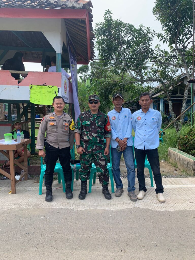 Jalin Sinergitas, Bhabinkamtibmas Polsek Panimbang Laksanakan Sambang ke Desa Gombong 1 WhatsApp Image 2024 07 16 at 01.09.54