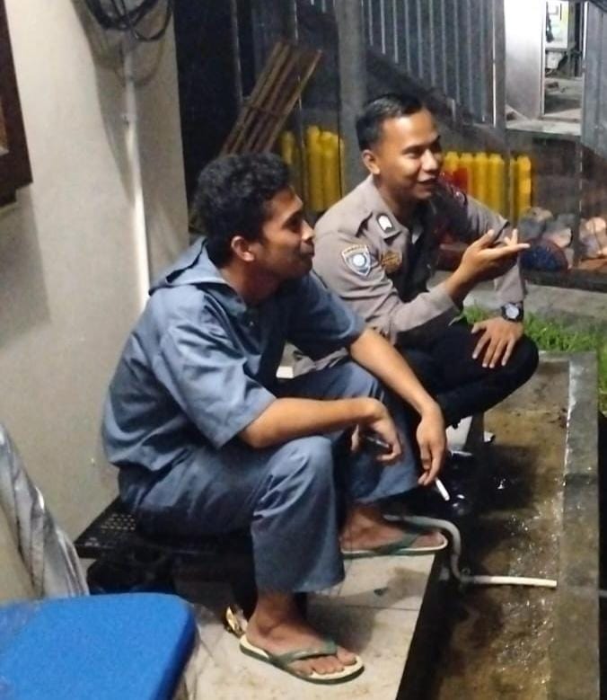 Bhabinkamtibmas Polsek Angsana Polres Pandeglang Brigadir Jumhani Sambangi Masyarakat Desa Angsana 7 WhatsApp Image 2024 07 19 at 05.41.58