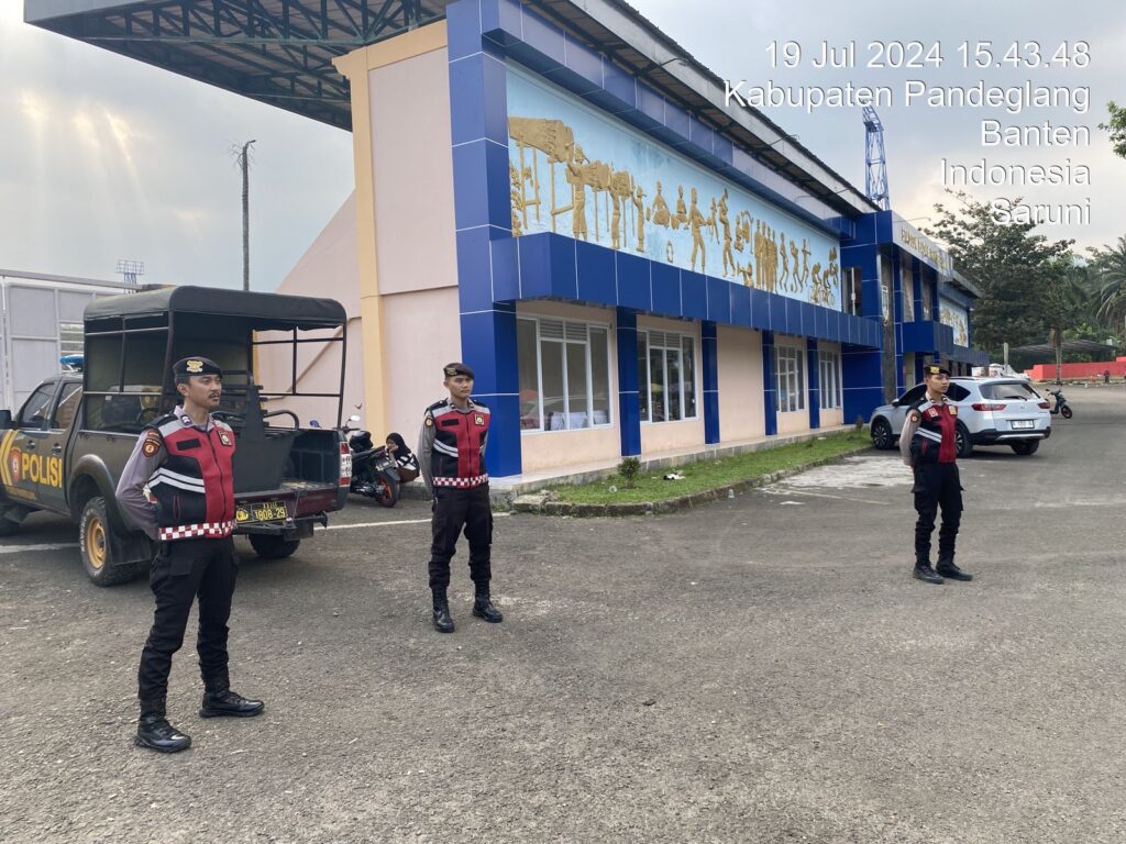 Sat Samapta Polres Pandeglang Gelar Patroli Siang di Stadion Badak Pandeglang 2 WhatsApp Image 2024 07 19 at 17.59.04