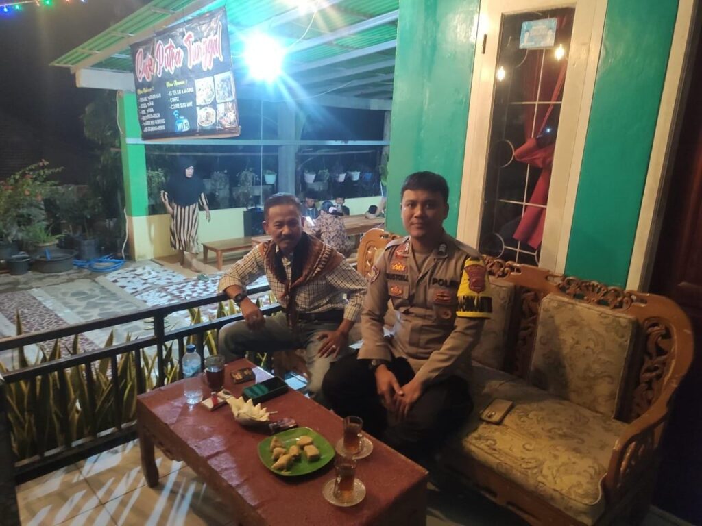 Bhabinkamtibmas Polsek Angsana Polres Pandeglang Kunjungi Rumah Camat Angsana 9 WhatsApp Image 2024 07 20 at 23.06.49