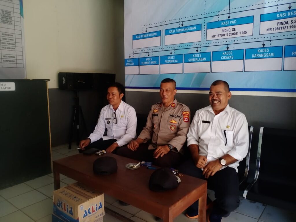Kapolsek Angsana Koordinasi dengan Ketua Forum Ikades Kec. Angsana untuk Antisipasi Kebakaran 2 WhatsApp Image 2024 07 25 at 05.35.35