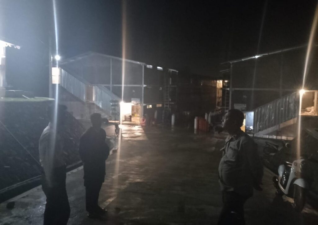 Laksanakan Patroli Dialogis, Anggota Piket Polsek Angsana Polres Pandeglang Sambangi Masyarakat Desa Sumurlaban 2 WhatsApp Image 2024 07 28 at 21.16.28