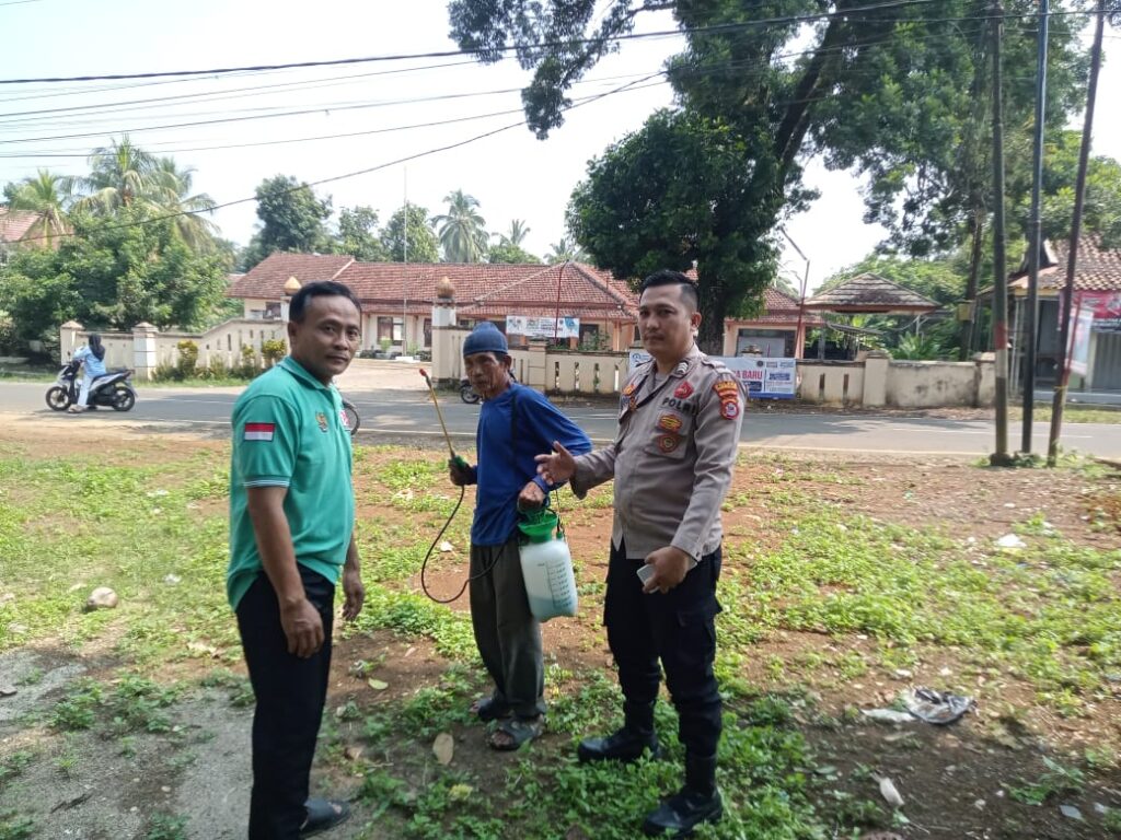 Antisipasi Gangguan Kamtibmas, Personil Polsek Jiput Laksanakan Patroli 3 WhatsApp Image 2024 07 29 at 21.12.26