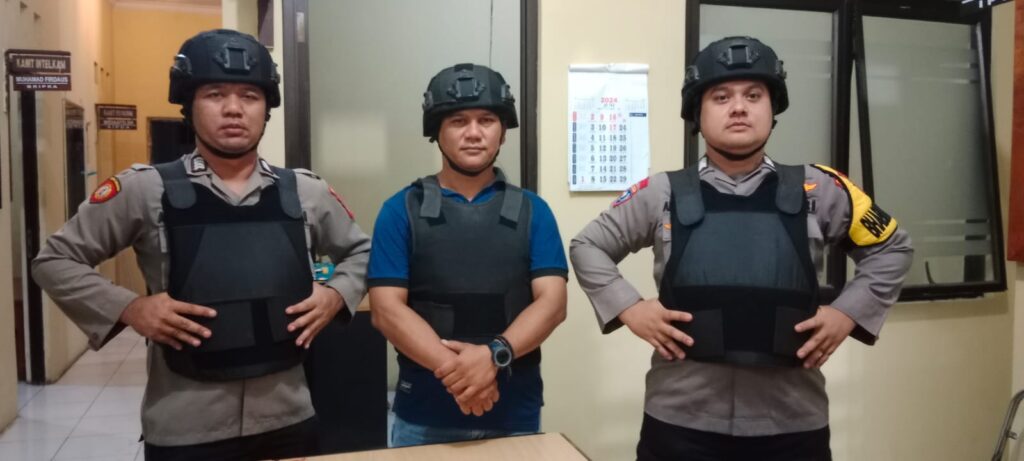 Polsek Picung Melaksanakan Kesiap Siagaan Mako Antisipasi Gangguan Kamtibmas 8 WhatsApp Image 2024 08 01 at 20.29.36
