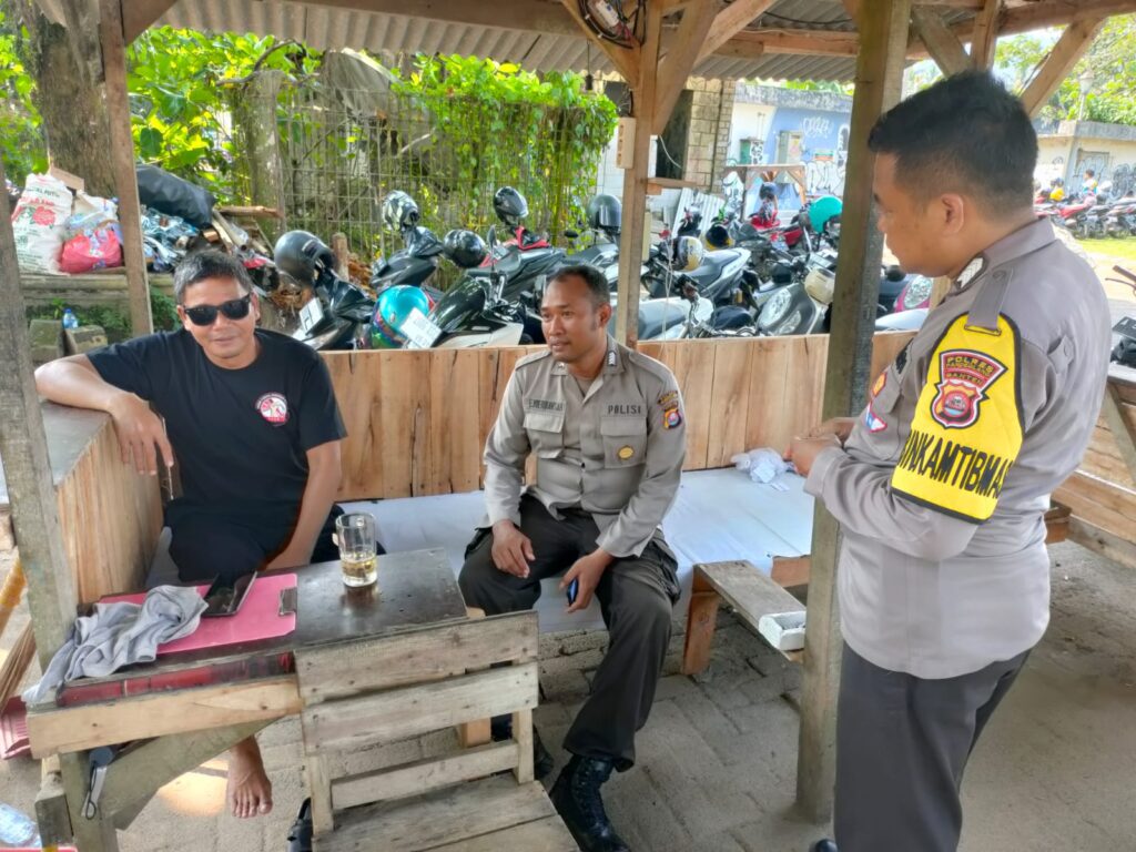 Patroli Polsek Carita di Pantai Pandan Carita 6 WhatsApp Image 2024 08 04 at 01.24.54