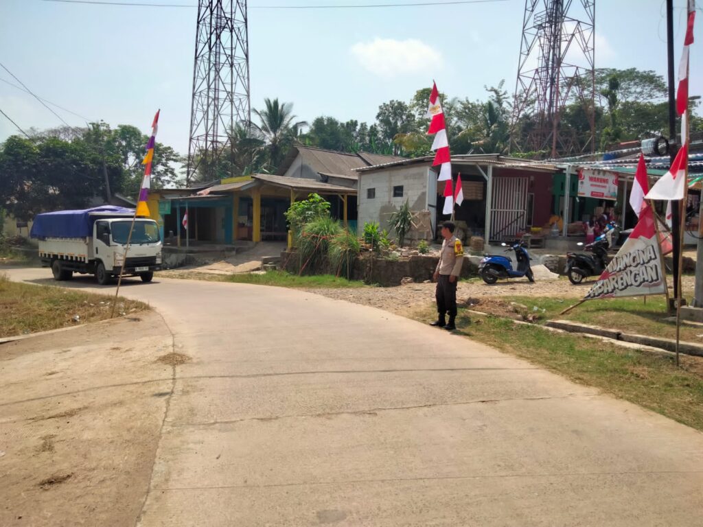 Cegah GKTM Personil Bripka Sigit Ka Spkt Polsek Patia Laksanakan Strong Point Pagi 6 WhatsApp Image 2024 08 13 at 09.37.19