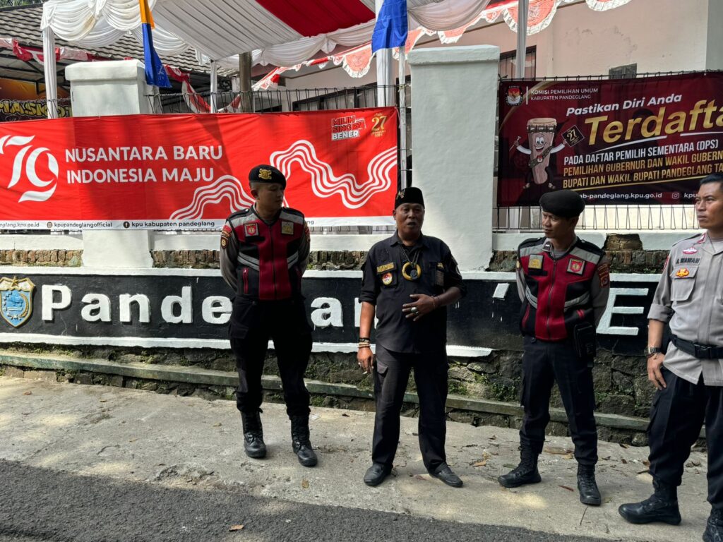 Sat Samapta Polres Pandeglang Gelar Kegiatan Preventif di KPU Pandeglang 5 WhatsApp Image 2024 08 29 at 16.38.01