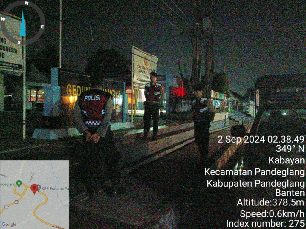 Sat Samapta Polres Pandeglang Gelar Patroli Malam di Gedung Juang 45, Pastikan Keamanan Masyarakat 10 WhatsApp Image 2024 09 02 at 03.50.00