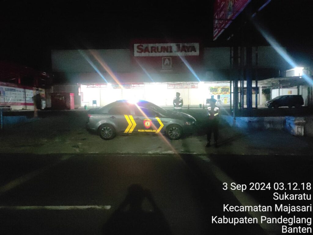 Sat Samapta Polres Pandeglang Gelar Patroli Malam Dialogis di Saruni Jaya untuk Cegah Kejahatan Jalanan 8 WhatsApp Image 2024 09 03 at 06.06.06