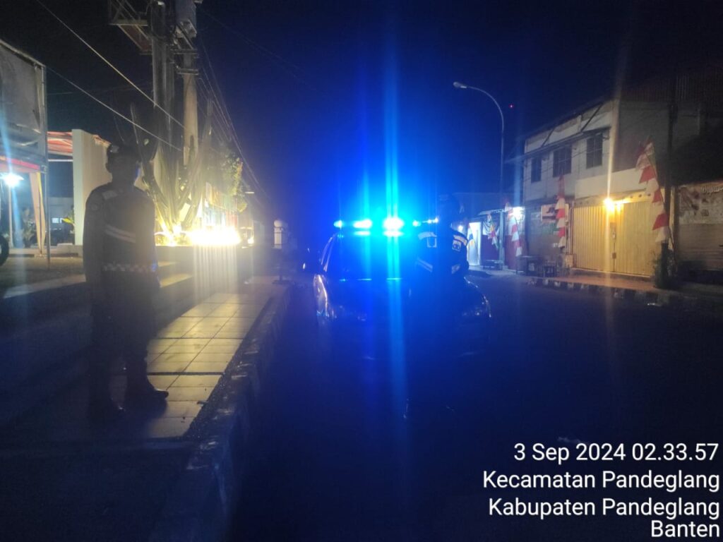 Sat Samapta Polres Pandeglang Gelar Blue Light Patrol untuk Tingkatkan Keamanan Wilayah 7 WhatsApp Image 2024 09 03 at 06.06.07