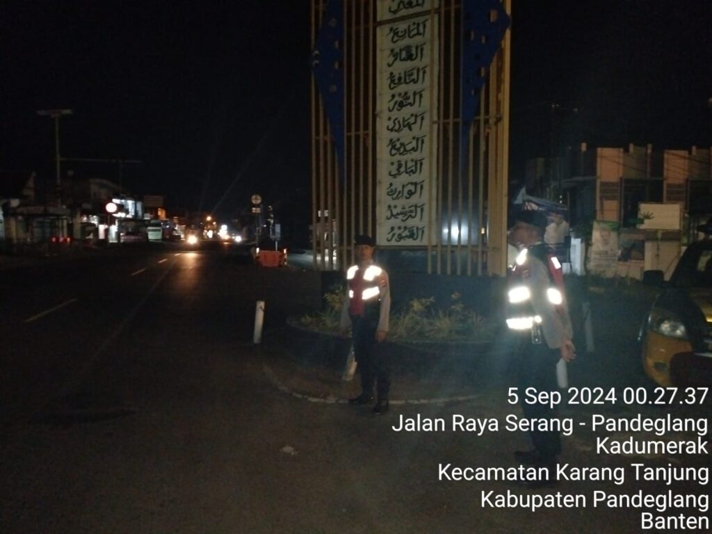 Sat Samapta Polres Pandeglang Gelar Patroli Malam di Tugu Asmaul Husna Cigadung 3 WhatsApp Image 2024 09 05 at 05.16.10 1
