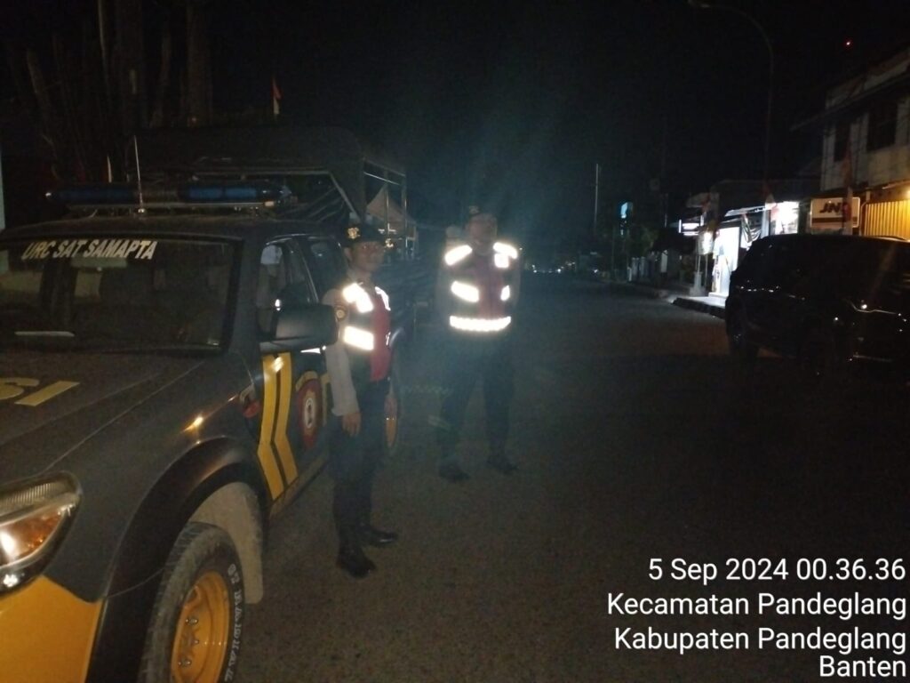 Berikan Rasa Aman, Sat Samapta Polres Pandeglang Gelar Patroli di Cafe Gedung Juang 45 2 WhatsApp Image 2024 09 05 at 05.16.10