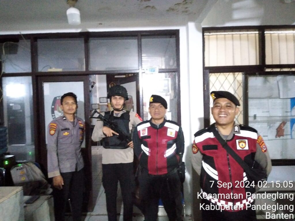 Sat Samapta Polres Pandeglang Sambangi Kantor KPU Pandeglang Saat Patroli, Pastikan Keamanan Terjaga 2 WhatsApp Image 2024 09 07 at 04.21.12