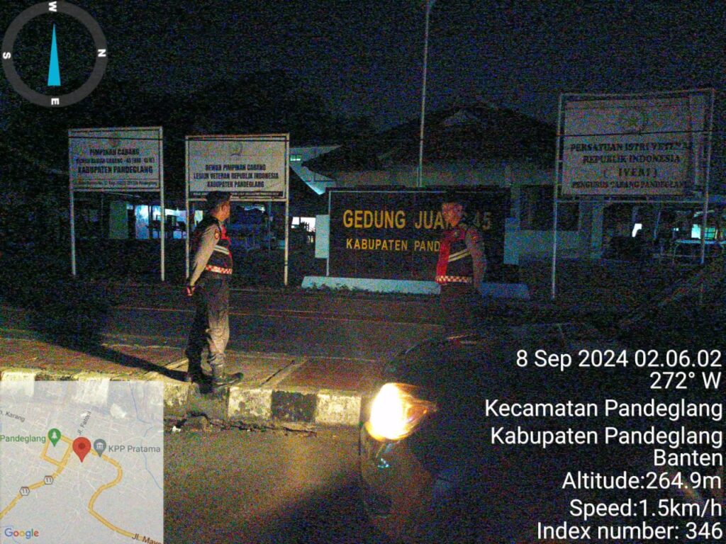 Patroli Malam di Gedung Juang 45, Sat Samapta Polres Pandeglang Himbau Pengunjung Kafe untuk Jauhi Miras 10 WhatsApp Image 2024 09 08 at 06.11.39