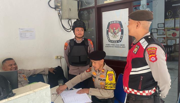Kasat Samapta IPTU Akbar Pastikan Keamanan Kantor KPU Pandeglang Selama Tahapan Pilkada 2024 7 kpu