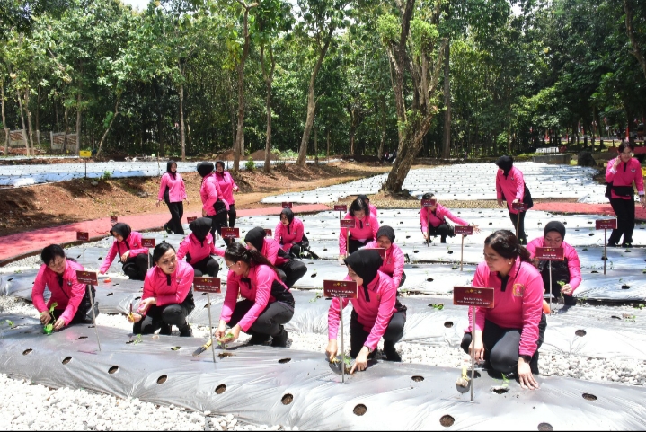 Program Akpol Semarang Bisa Jadi Role Model Ketahanan Pangan 8 IMG 20250224 162217