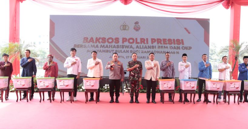 Kapolri dan Panglima TNI Bagikan Ribuan Bansos Jelang Ramadan 2 hfgg